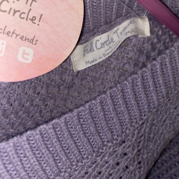 full circle trends crop sweater! - Picture 3 of 3